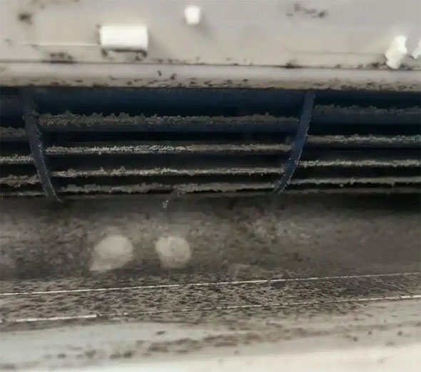 无锡空调吹的风有股烧焦味是怎么回事